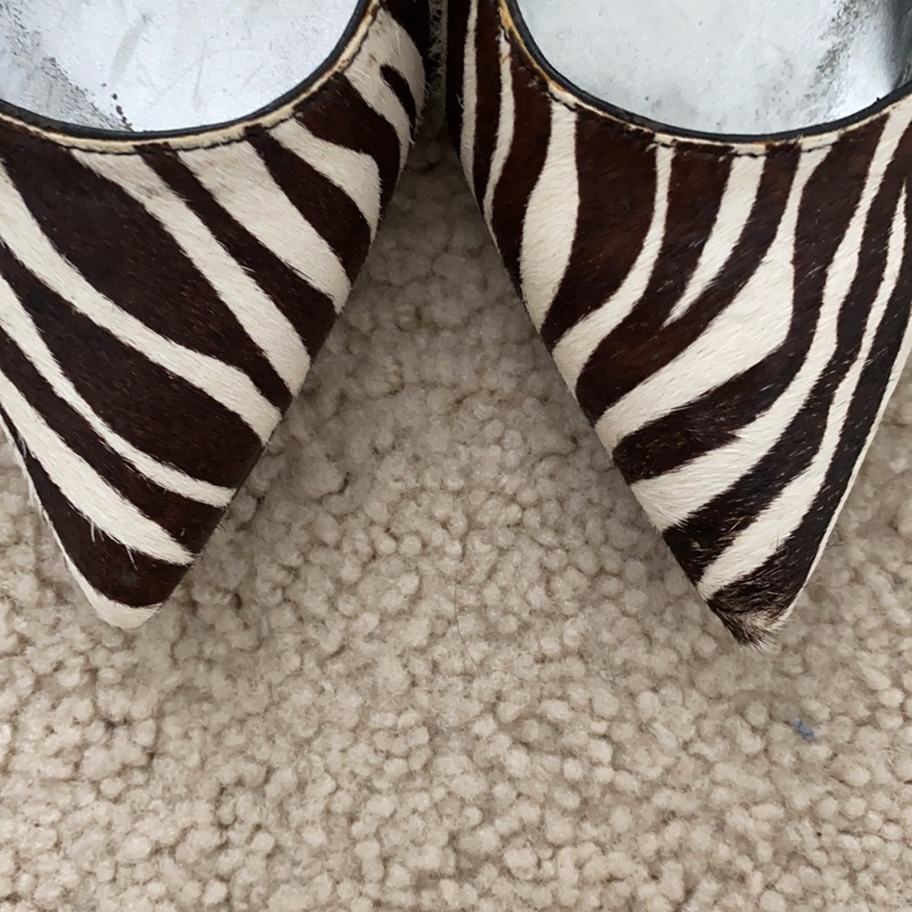 Guess Zebra Print Pointy Toed Heels - image 5